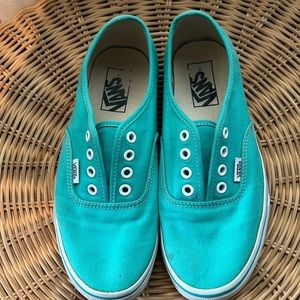 Vans women’s size 7, men’s size 5.5 Teal color